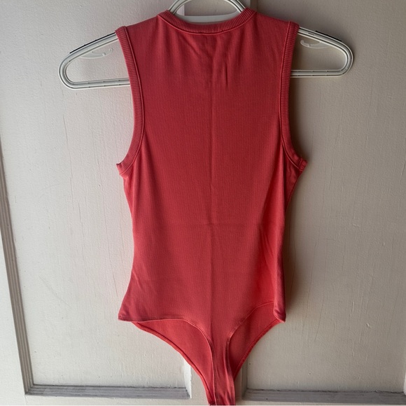 🪸 HIGH-NECK BODYSUIT - Picture 3 of 5